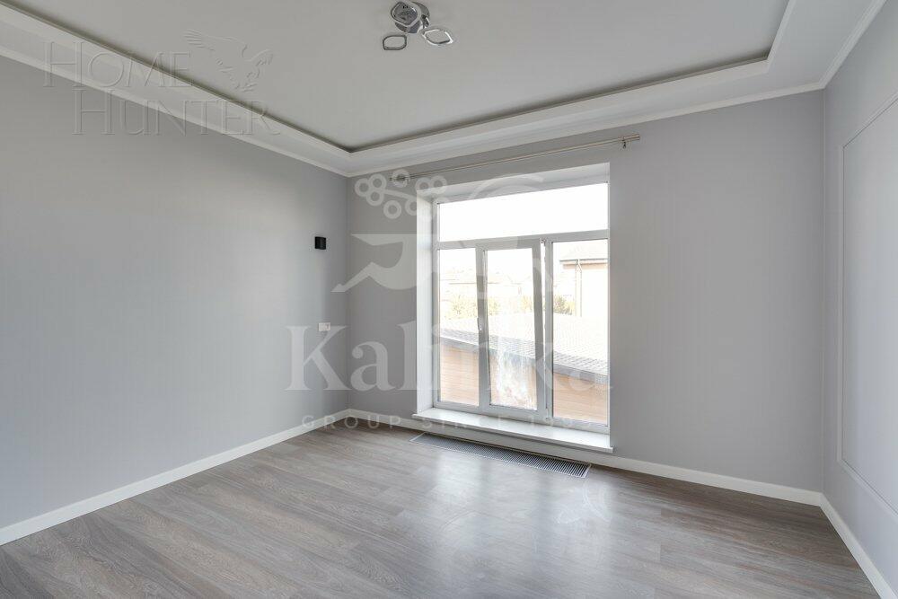 2-этажный коттедж 250 м² с отделкой