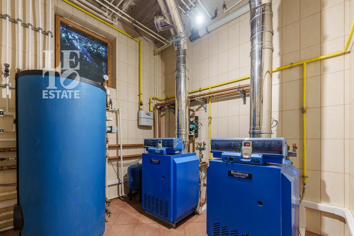 3-этажный коттедж 680 м² с отделкой