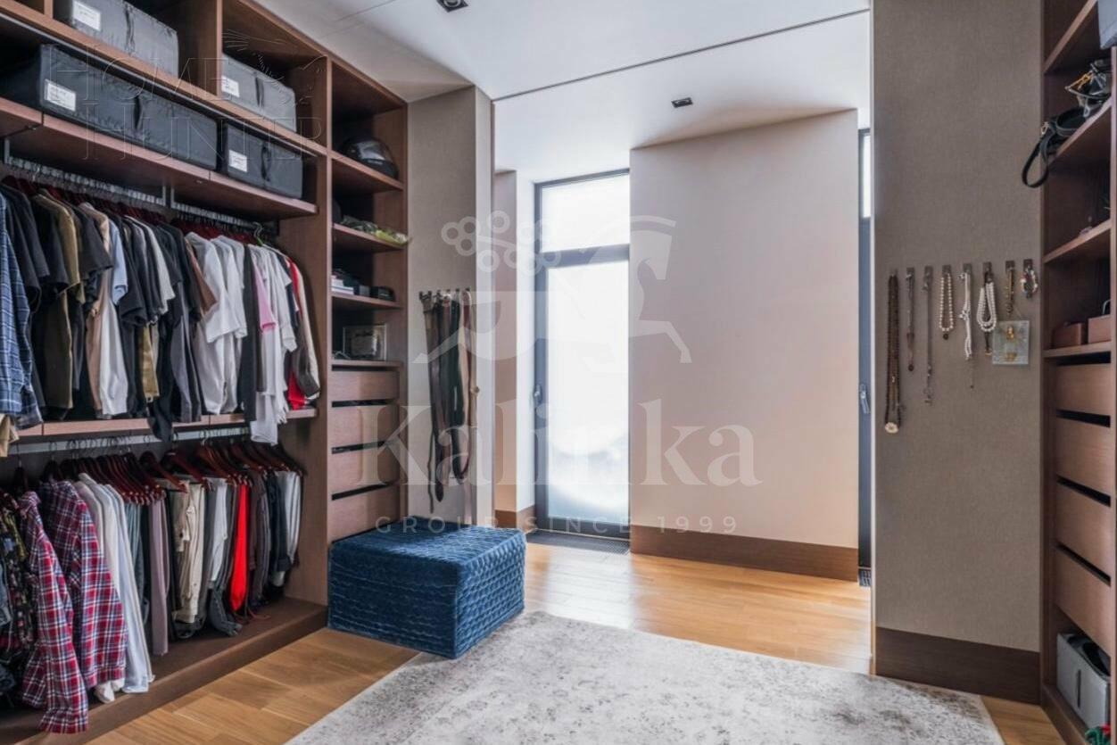 2-этажный коттедж 800 м² с отделкой