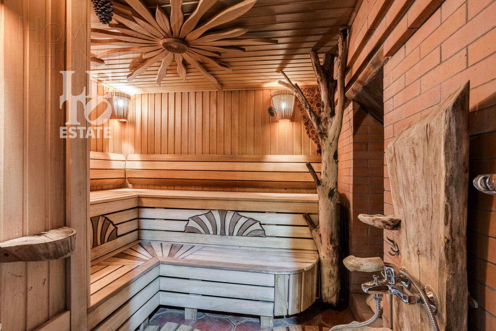 2-этажный коттедж 300 м² с отделкой