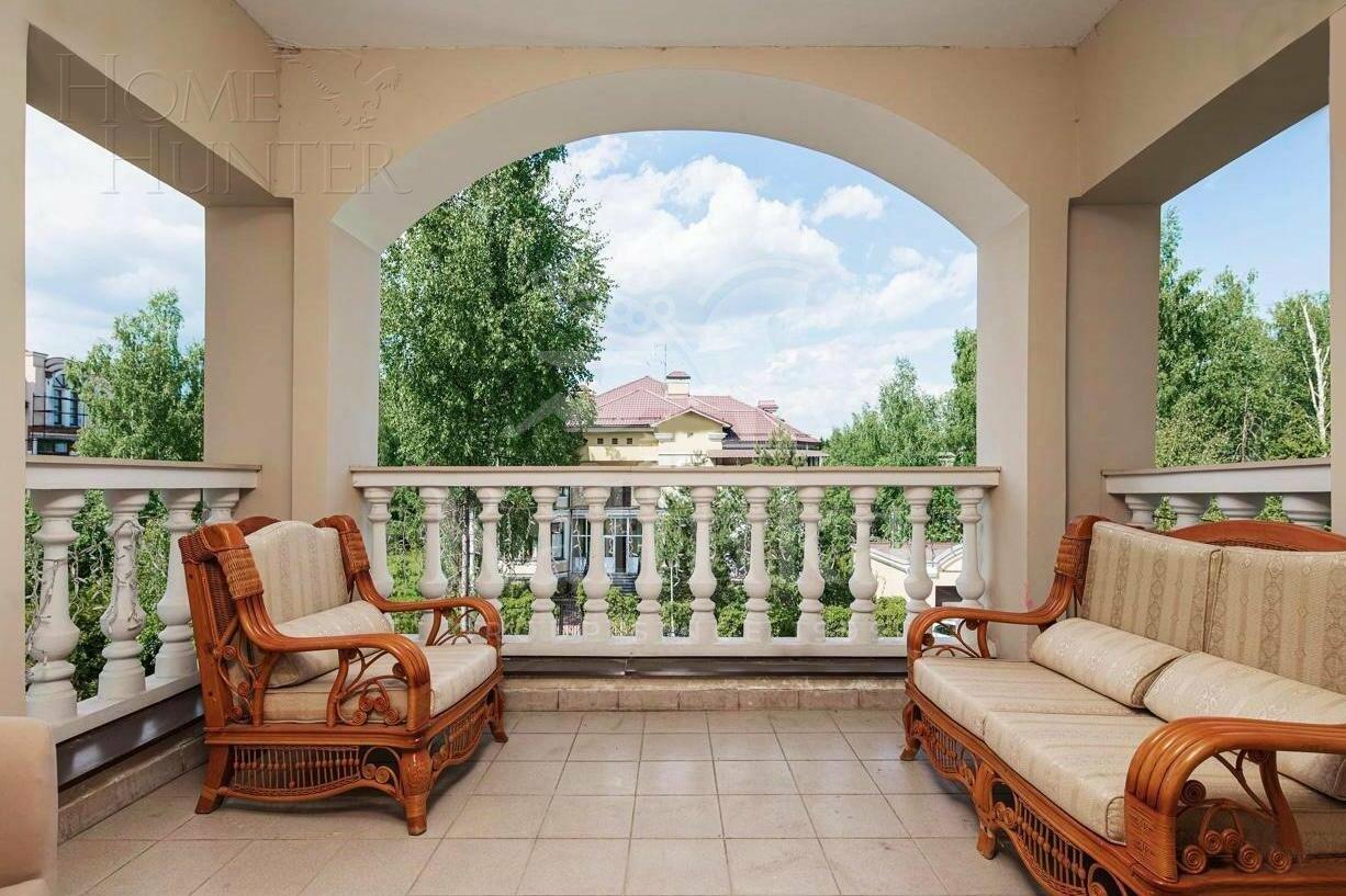 3-этажный коттедж 850 м² с отделкой