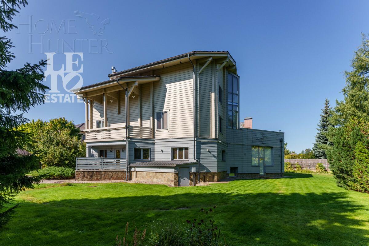 3-этажный коттедж 680 м² с отделкой