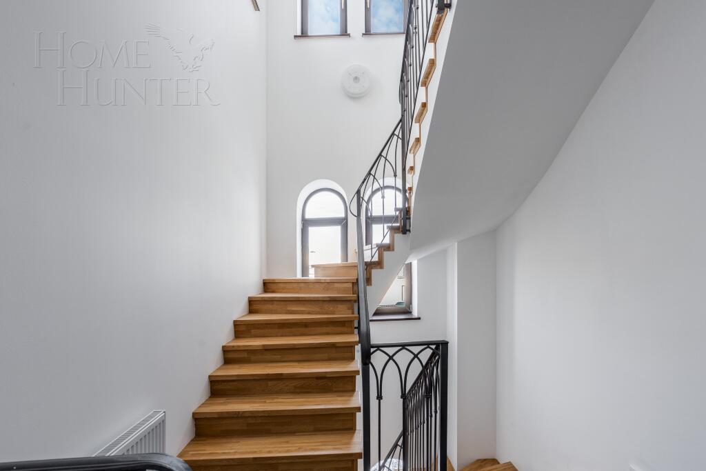 2-этажный коттедж 375 м² с отделкой