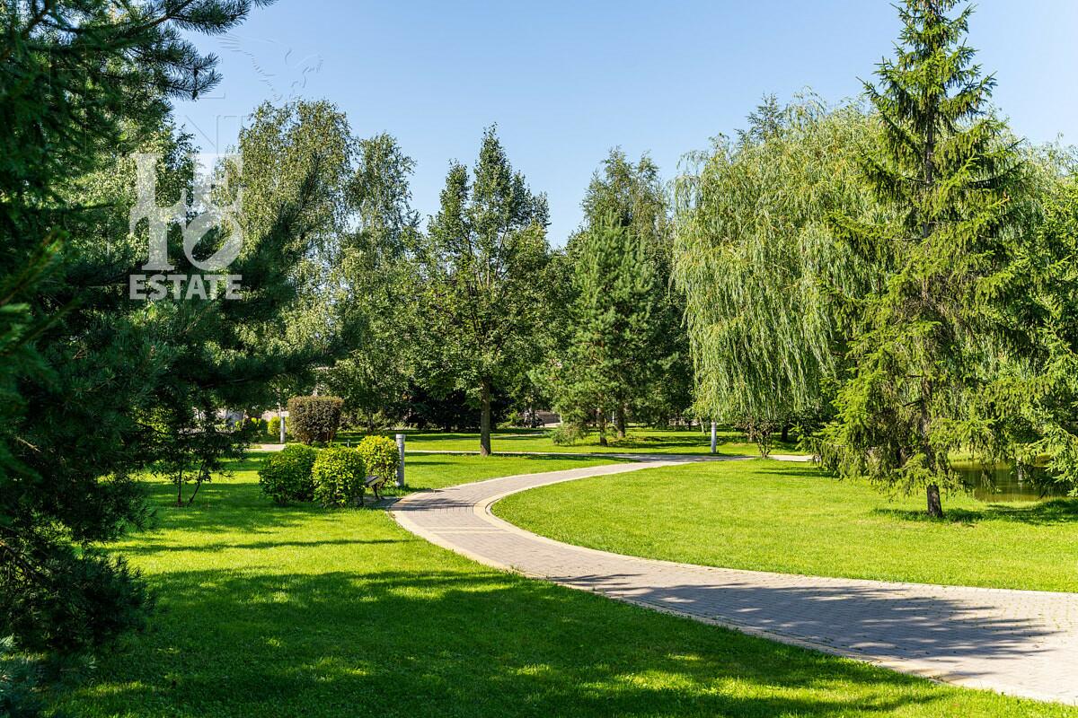 2-этажный коттедж 300 м² с отделкой