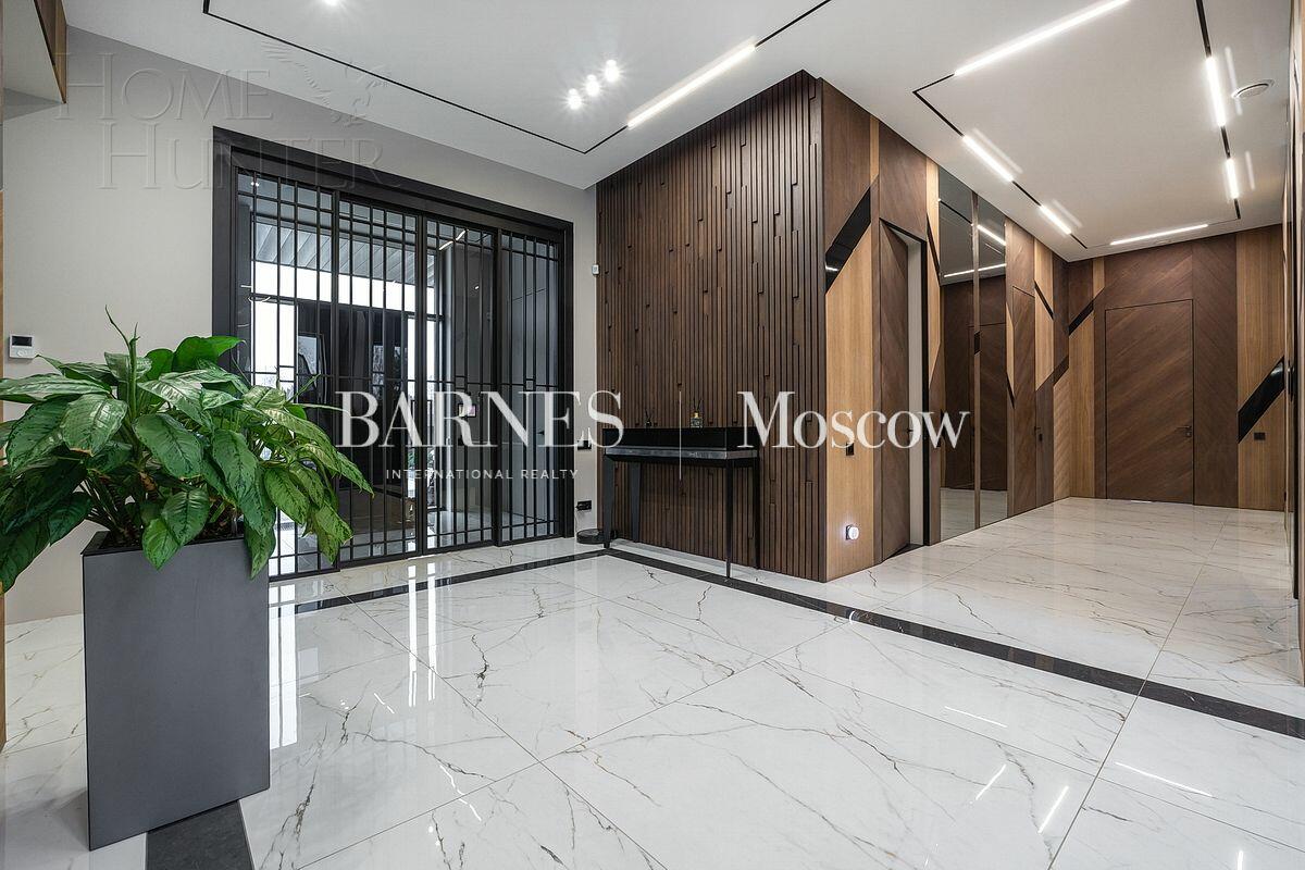 2-этажный коттедж 1 340 м² с отделкой