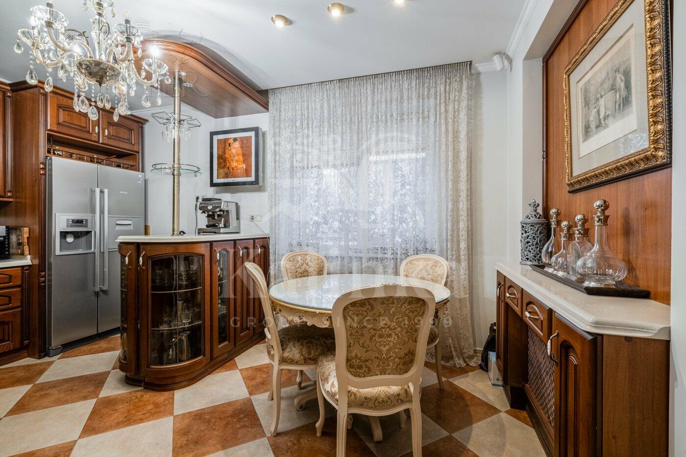 2-этажный коттедж 460 м² с отделкой