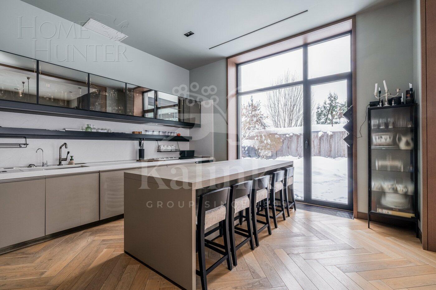 2-этажный коттедж 800 м² с отделкой