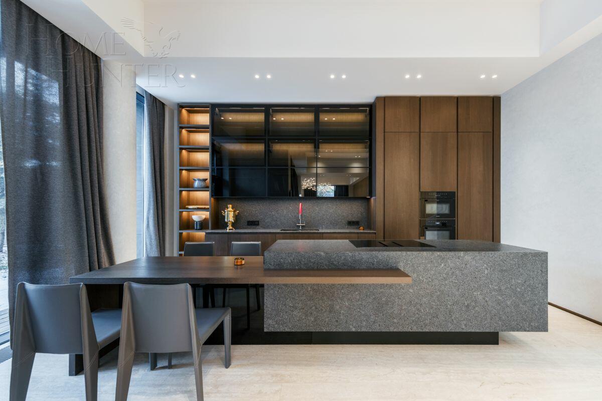 2-этажный коттедж 663 м² с отделкой