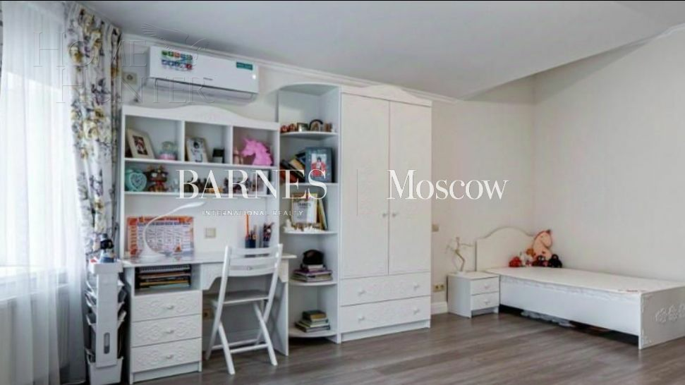 3-этажный коттедж 420 м² с отделкой