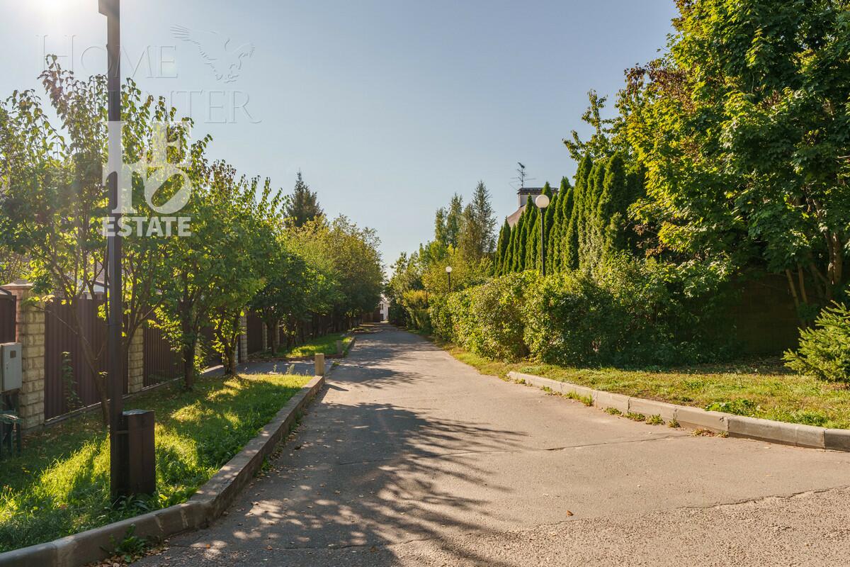 3-этажный коттедж 680 м² с отделкой