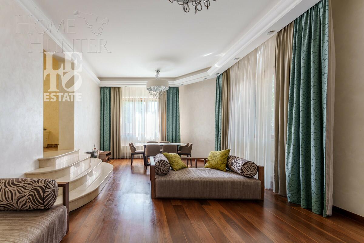 3-этажный коттедж 680 м² с отделкой