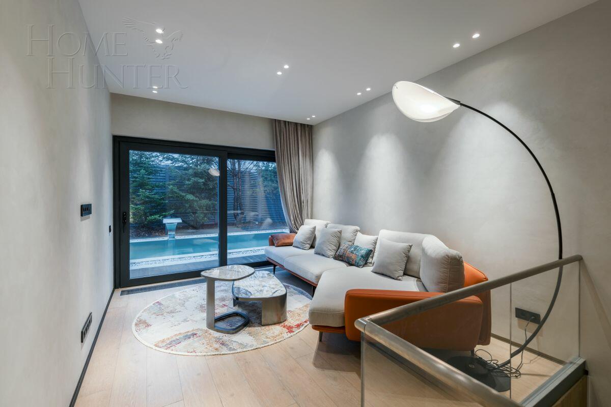 2-этажный коттедж 663 м² с отделкой