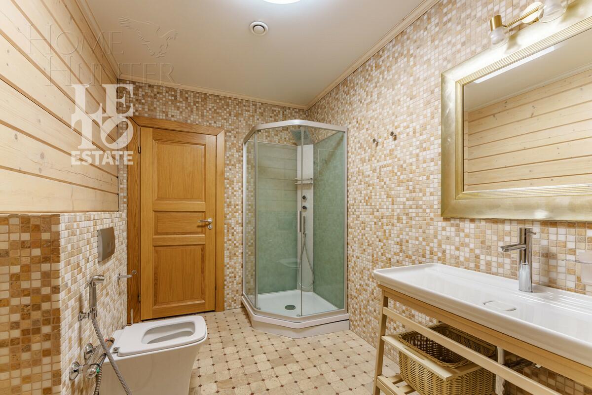 3-этажный коттедж 680 м² с отделкой