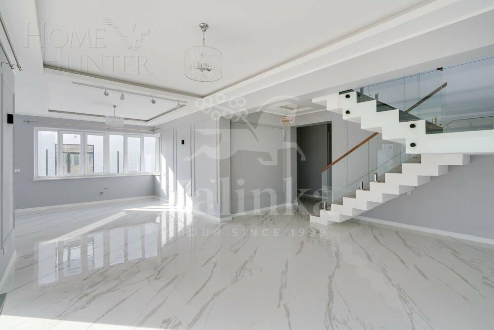 2-этажный коттедж 250 м² с отделкой