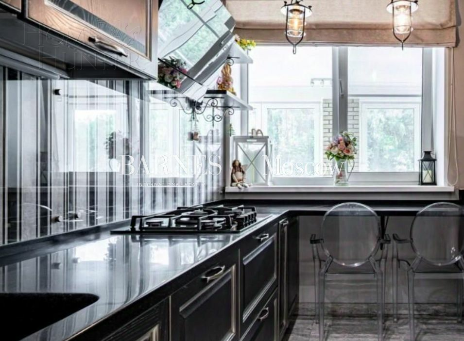 3-этажный коттедж 420 м² с отделкой