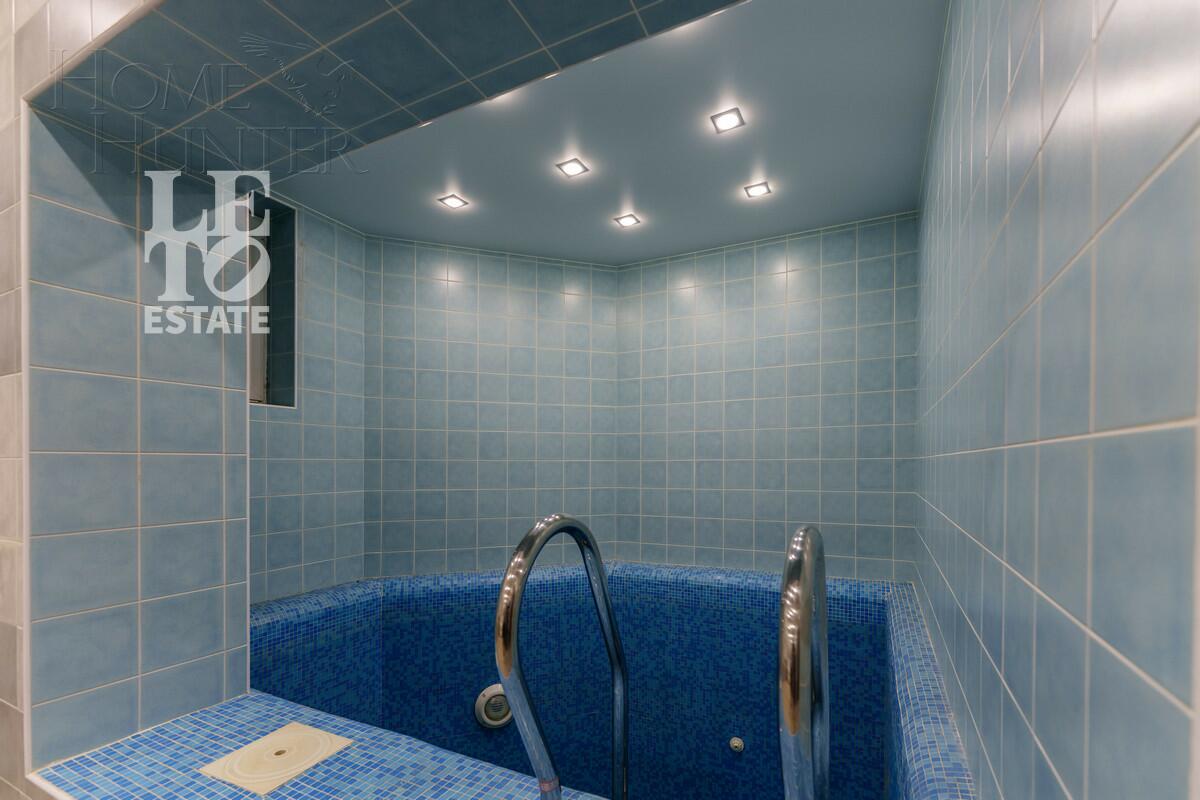 3-этажный коттедж 680 м² с отделкой