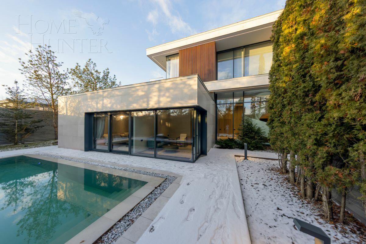 2-этажный коттедж 663 м² с отделкой