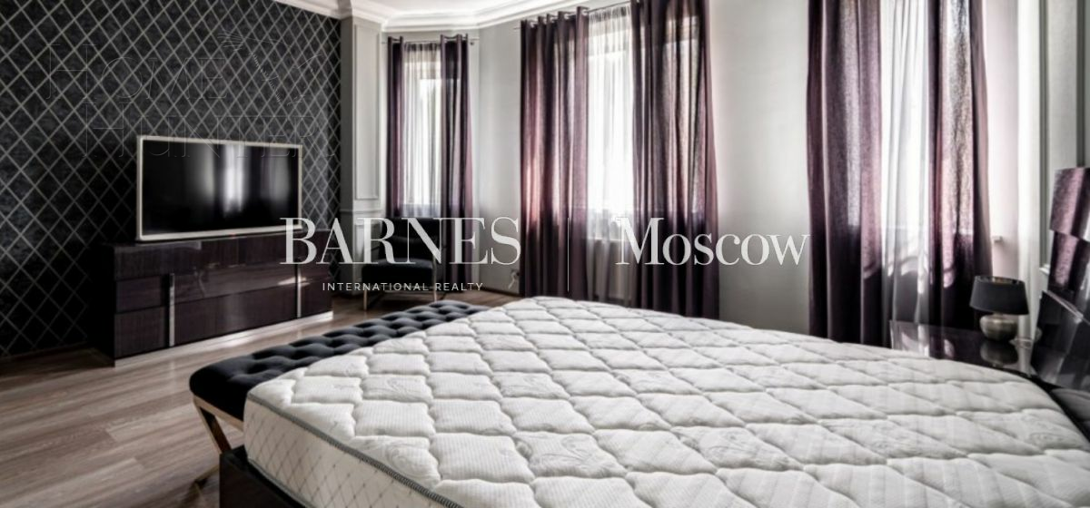 3-этажный коттедж 420 м² с отделкой