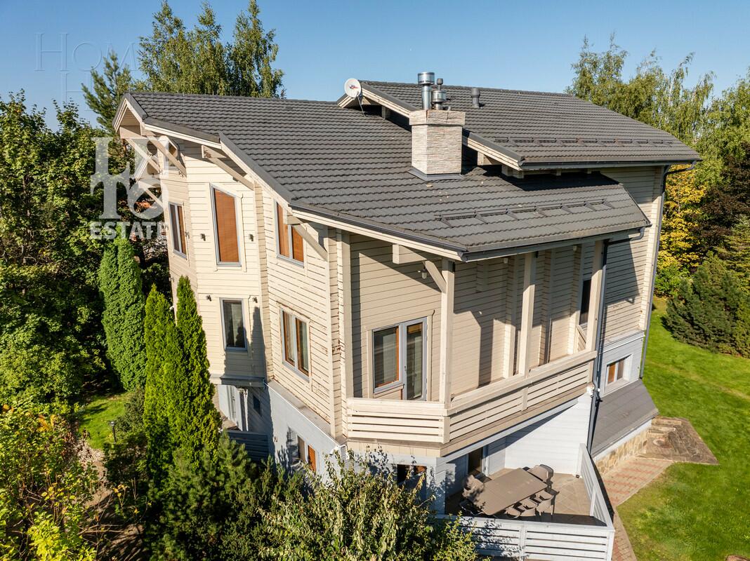 3-этажный коттедж 680 м² с отделкой