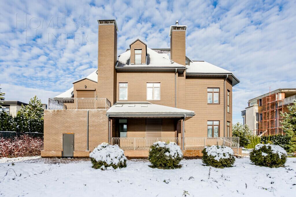 2-этажный коттедж 375 м² с отделкой