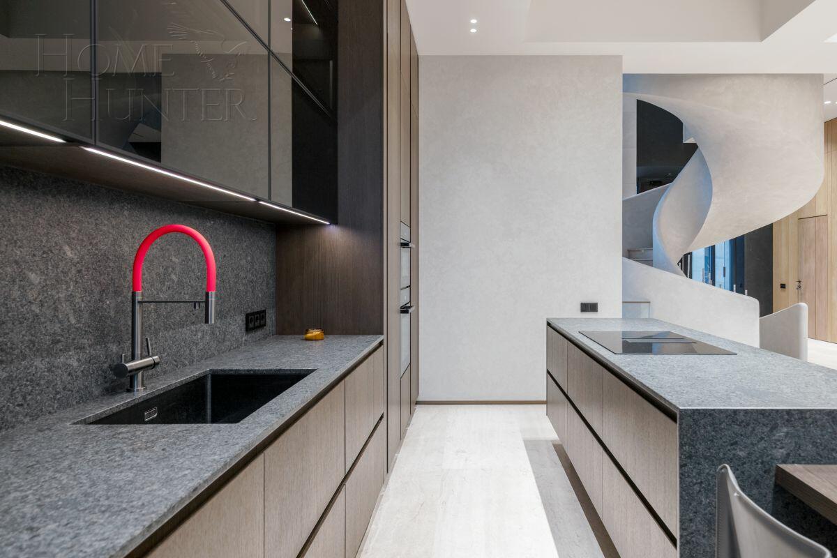 2-этажный коттедж 663 м² с отделкой