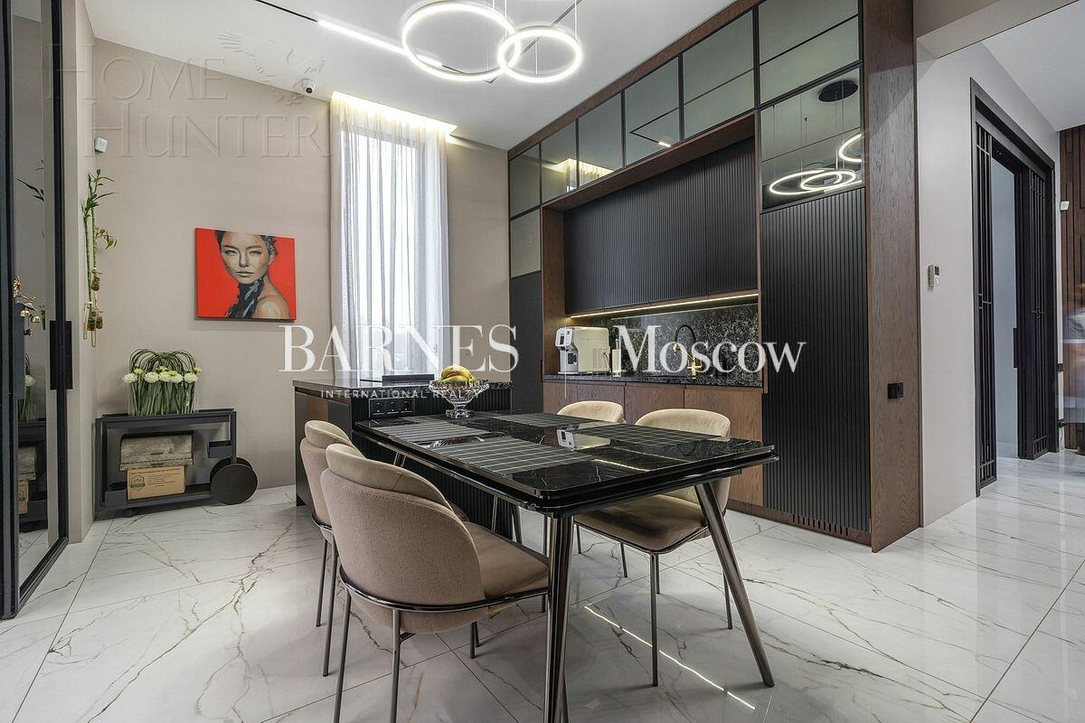 2-этажный коттедж 1 340 м² с отделкой