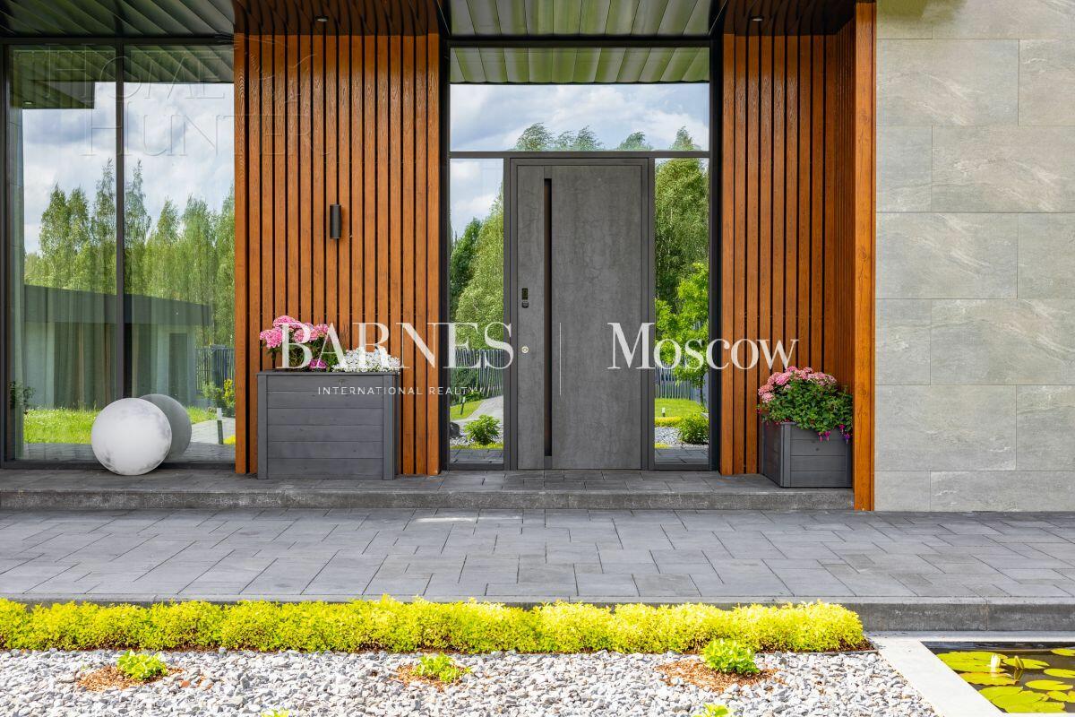 2-этажный коттедж 1 340 м² с отделкой