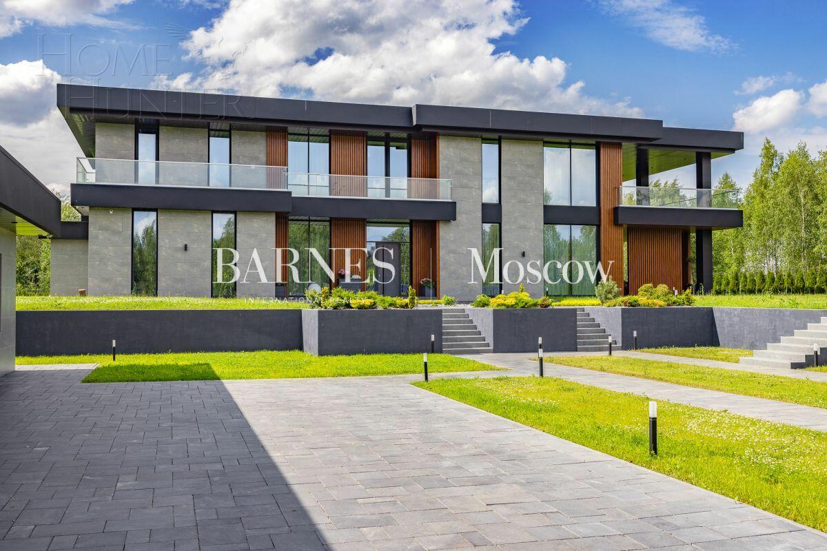 2-этажный коттедж 1 340 м² с отделкой