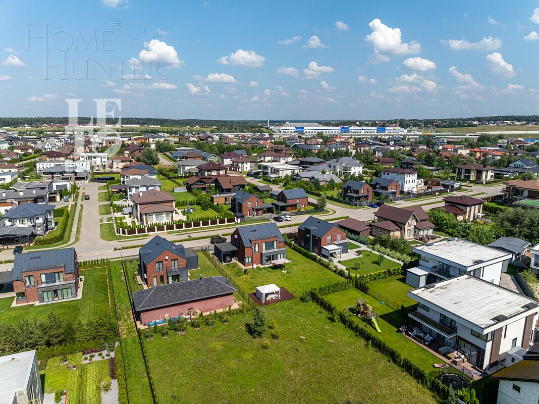 2-этажный коттедж 300 м² с отделкой