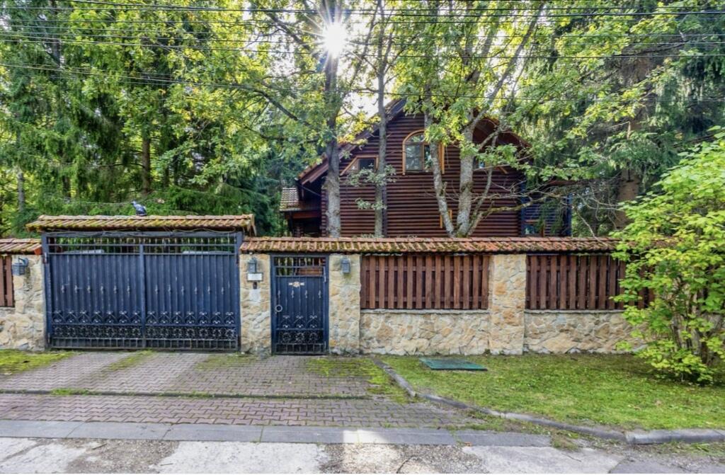 2-этажный коттедж 325 м² с отделкой