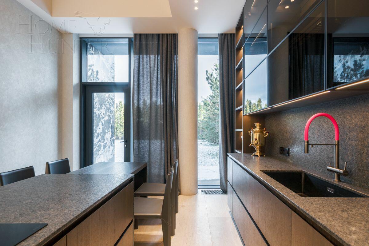 2-этажный коттедж 663 м² с отделкой