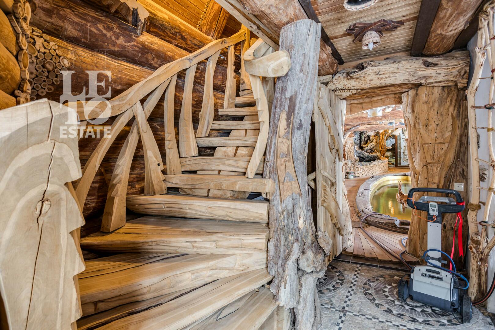 2-этажный коттедж 300 м² с отделкой