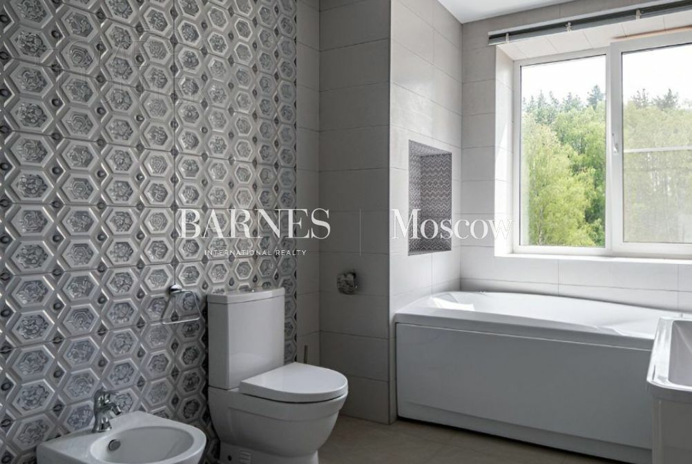 3-этажный коттедж 420 м² с отделкой