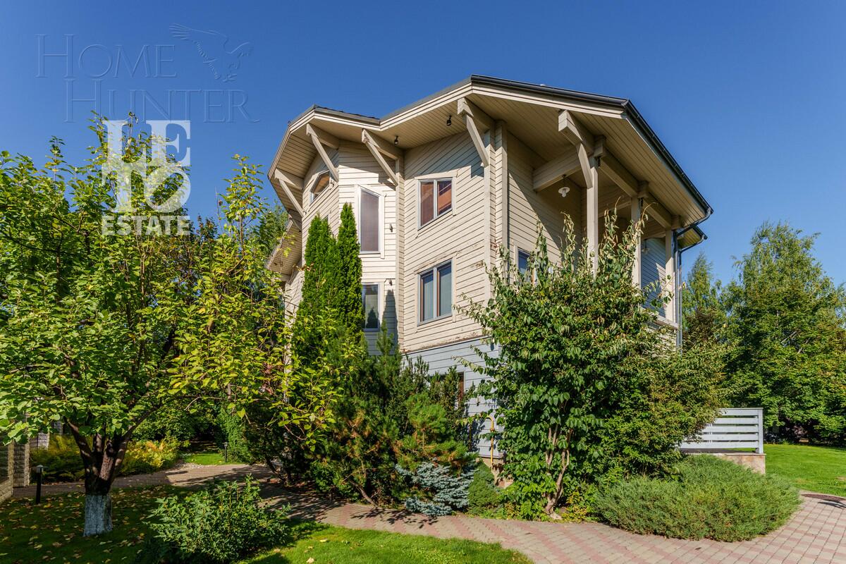 3-этажный коттедж 680 м² с отделкой