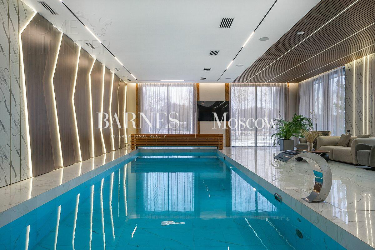 2-этажный коттедж 1 340 м² с отделкой