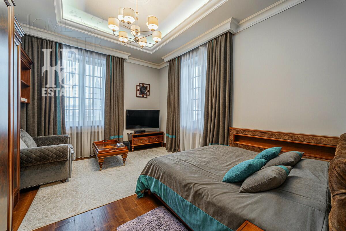 2-этажный коттедж 1 218 м² с отделкой