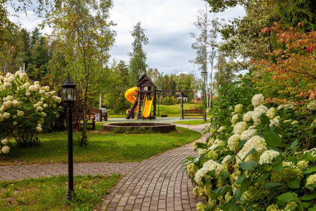 2-этажный коттедж 900 м² с отделкой