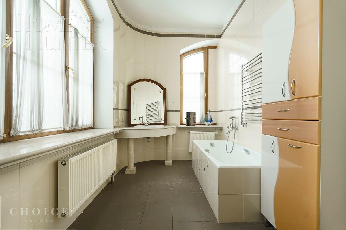 2-этажный коттедж 675 м² с отделкой