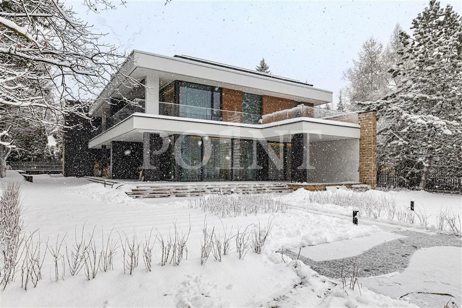 2-этажный коттедж 743 м² без отделки