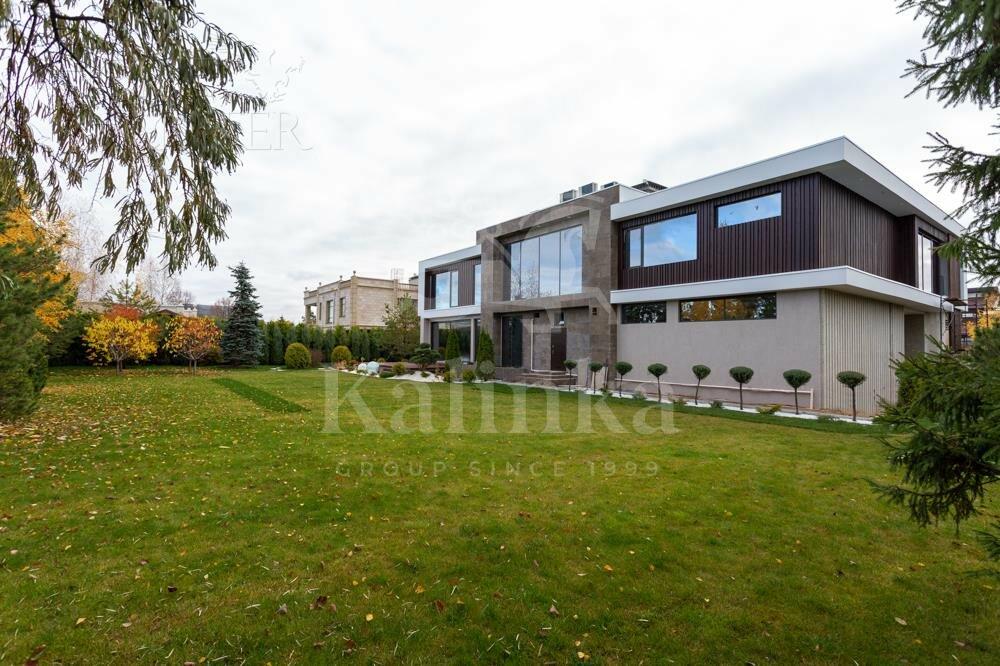 2-этажный коттедж 800 м² с отделкой