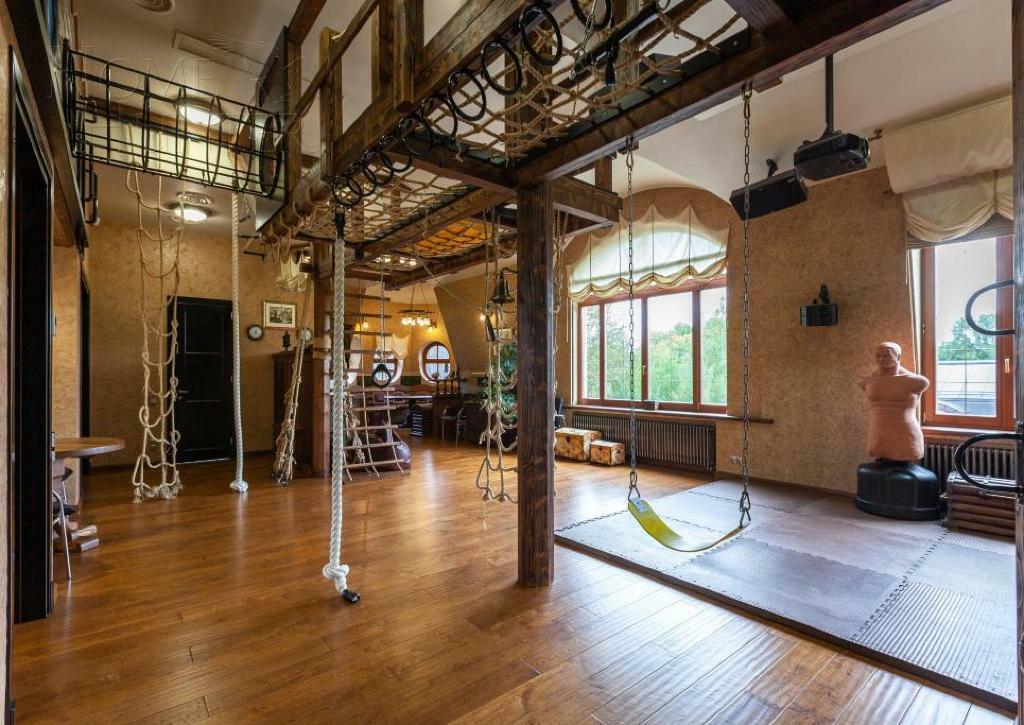 2-этажный коттедж 900 м² с отделкой