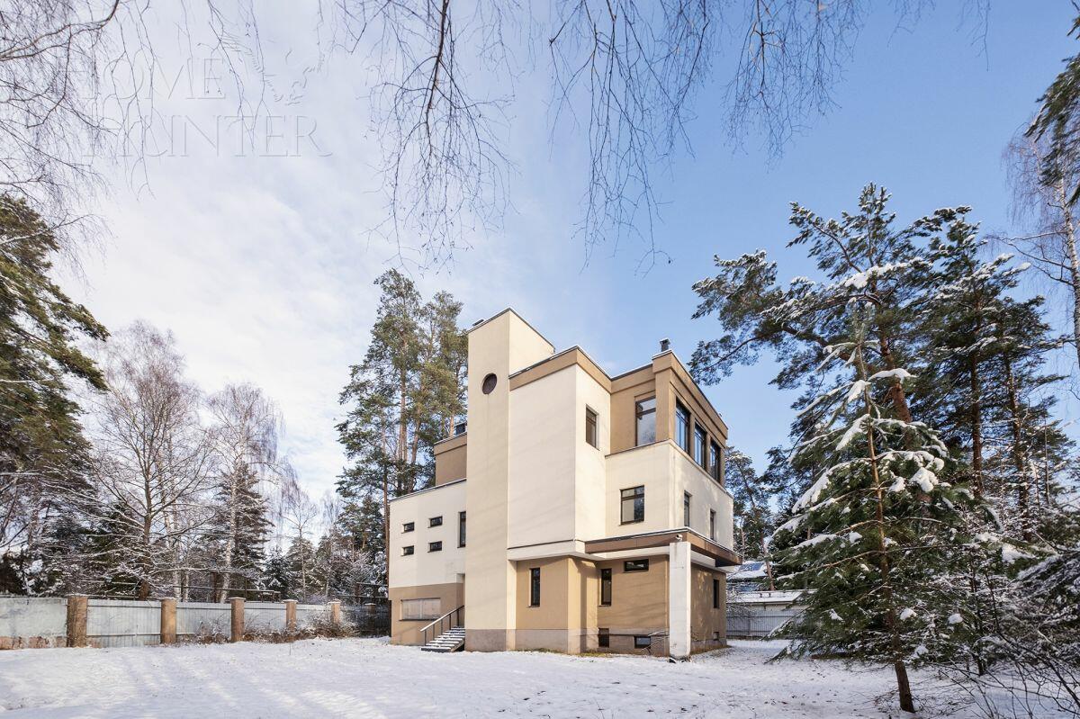 2-этажный коттедж 740 м² с отделкой