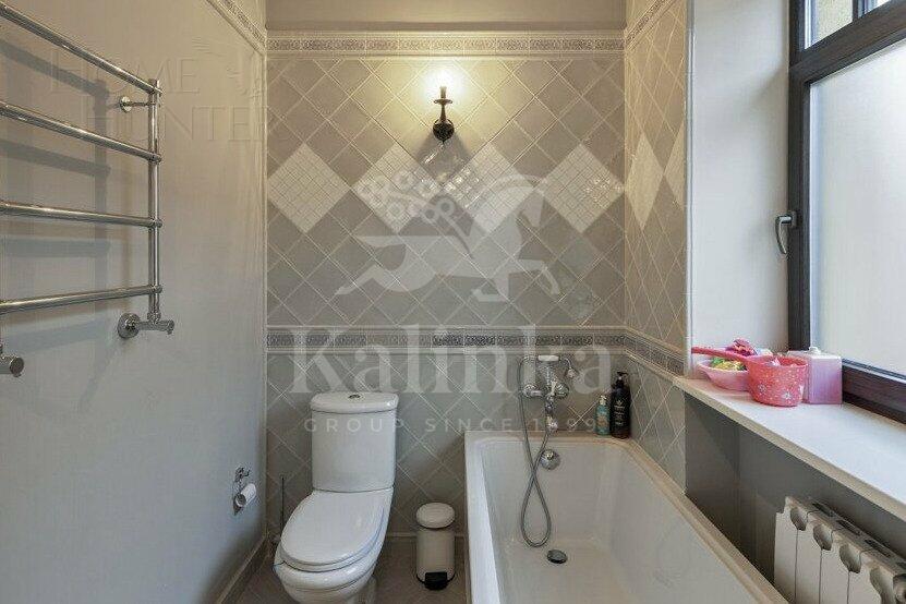 3-этажный таунхаус 251 м² с отделкой