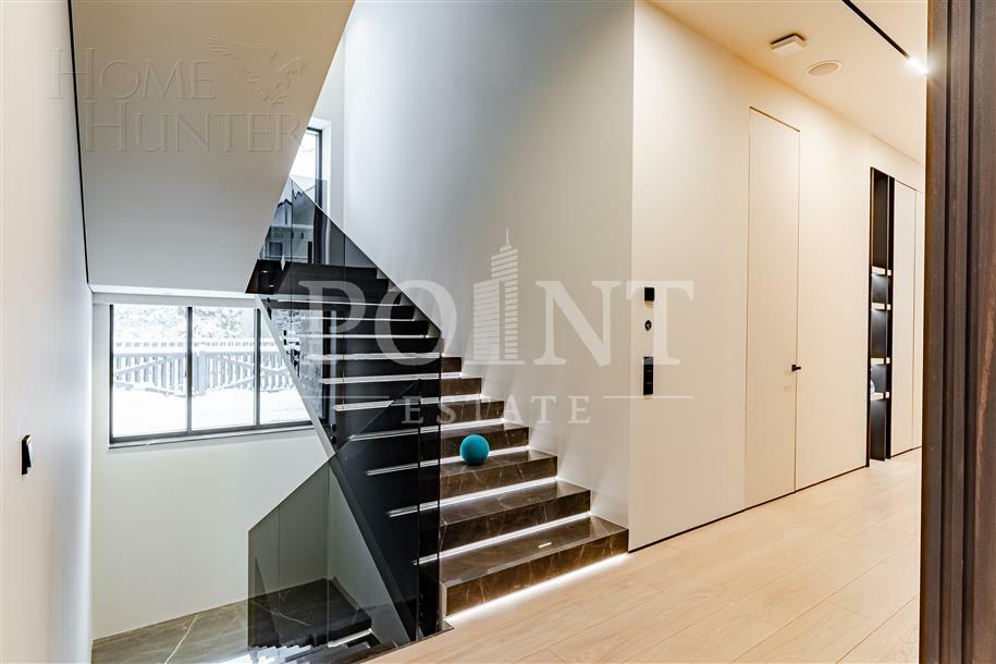 2-этажный коттедж 743 м² без отделки