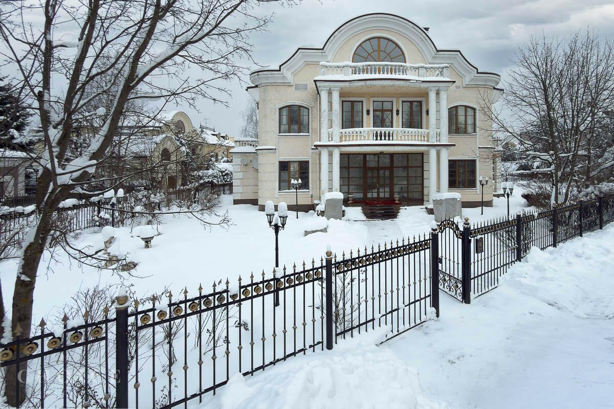 2-этажный коттедж 675 м² с отделкой