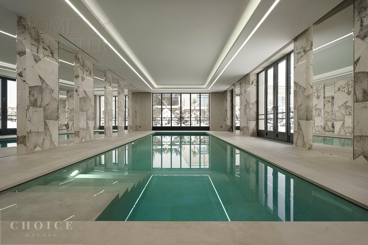 2-этажный коттедж 850 м² с отделкой