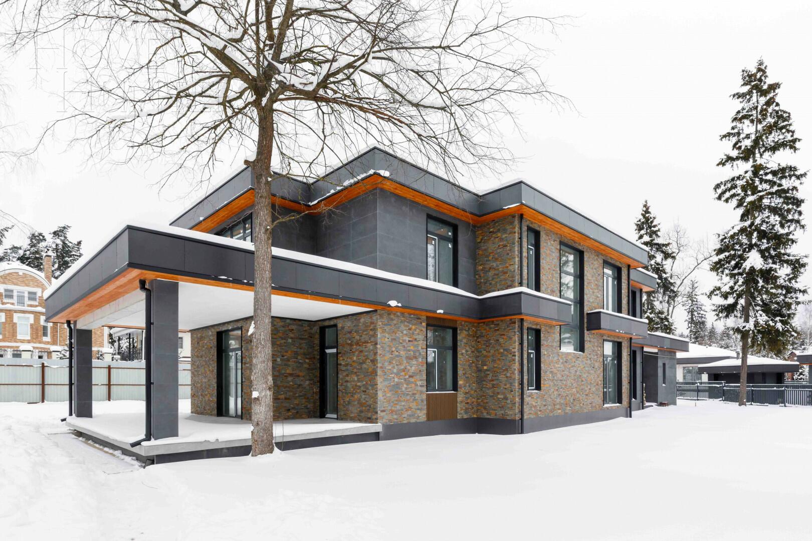 2-этажный коттедж 360 м² без отделки