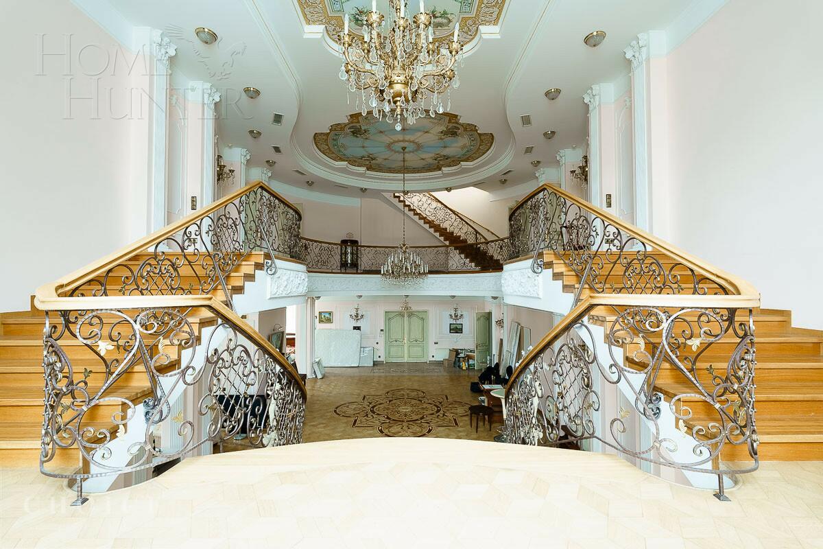 2-этажный коттедж 675 м² с отделкой