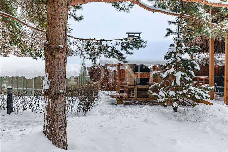 КОТТЕДЖ 534 м² без отделки