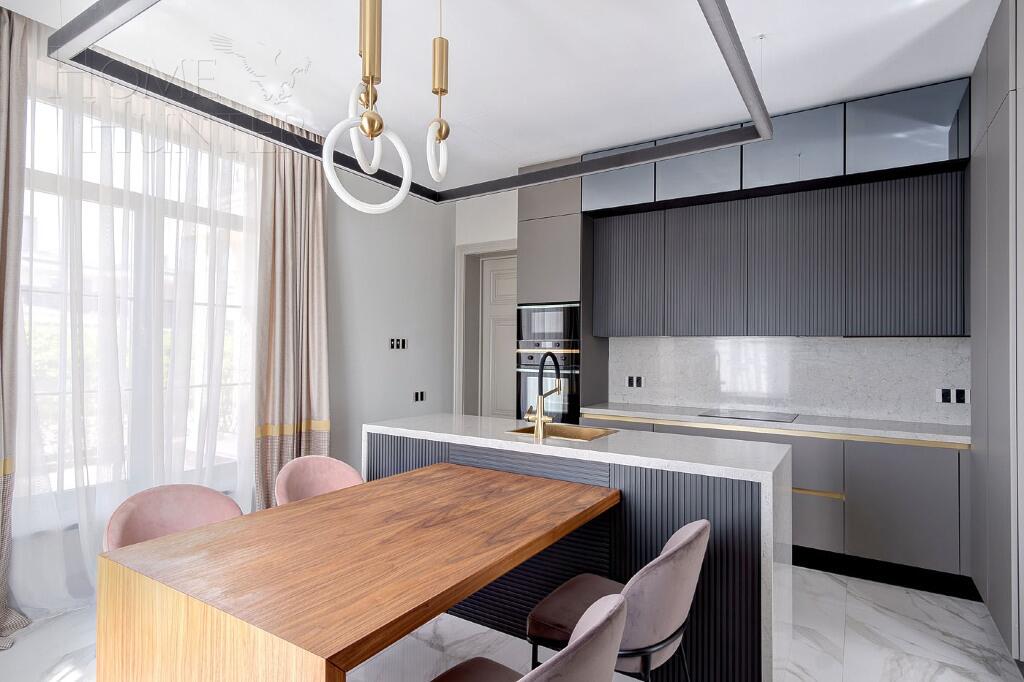 2-этажный коттедж 610 м² с отделкой